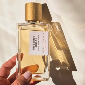 Perfumer vs Chemist: Roles in Fragrance Creation